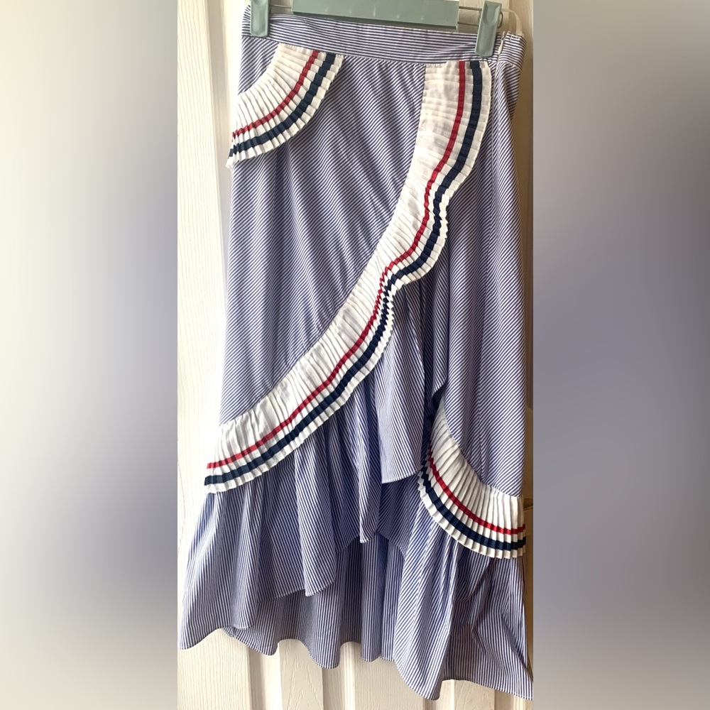Woman’s skirt. BURU brand